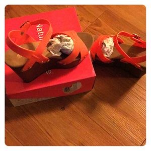 Wood wedge sandals